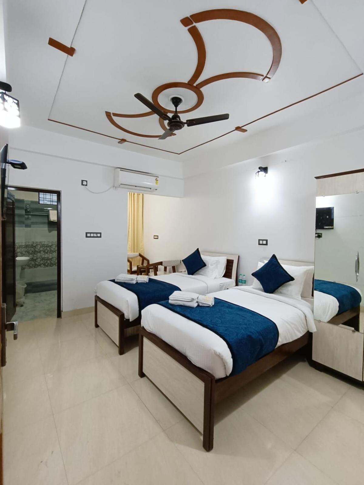 Hotel Aman Residency Allāhābād Junction Exterior foto